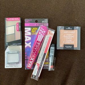 NWT—Wet n Wild Makeup Combo